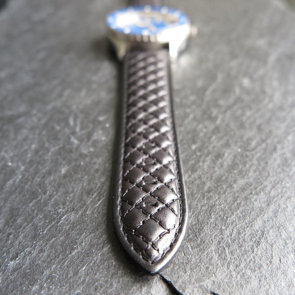 22 mm Diamond Quilted Black Strap